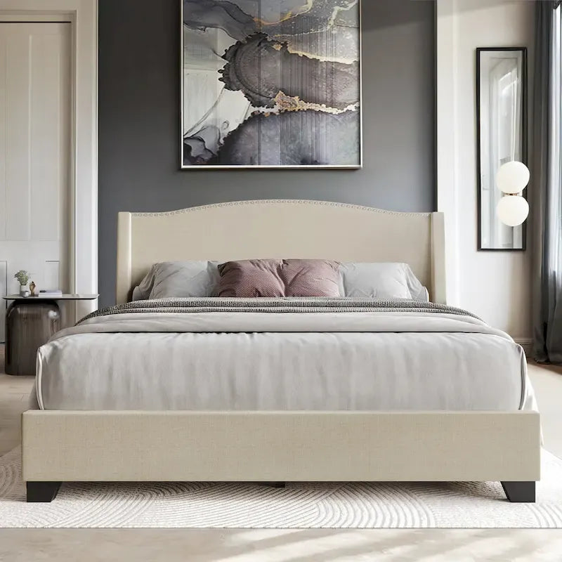 Letto imbottito Wingback con borchie cromate e cassetti contenitore