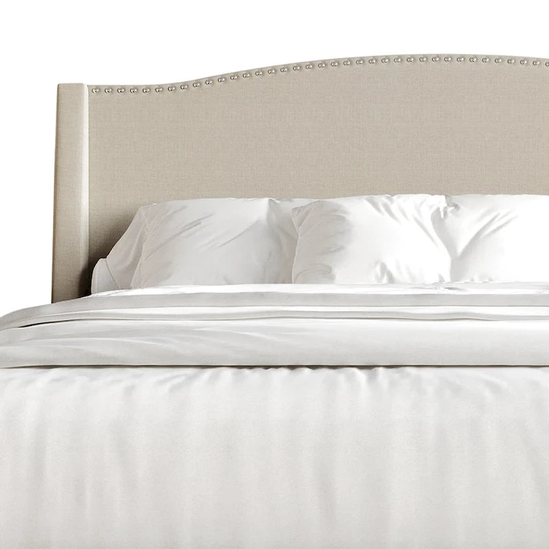 Letto imbottito Wingback con borchie cromate e cassetti contenitore