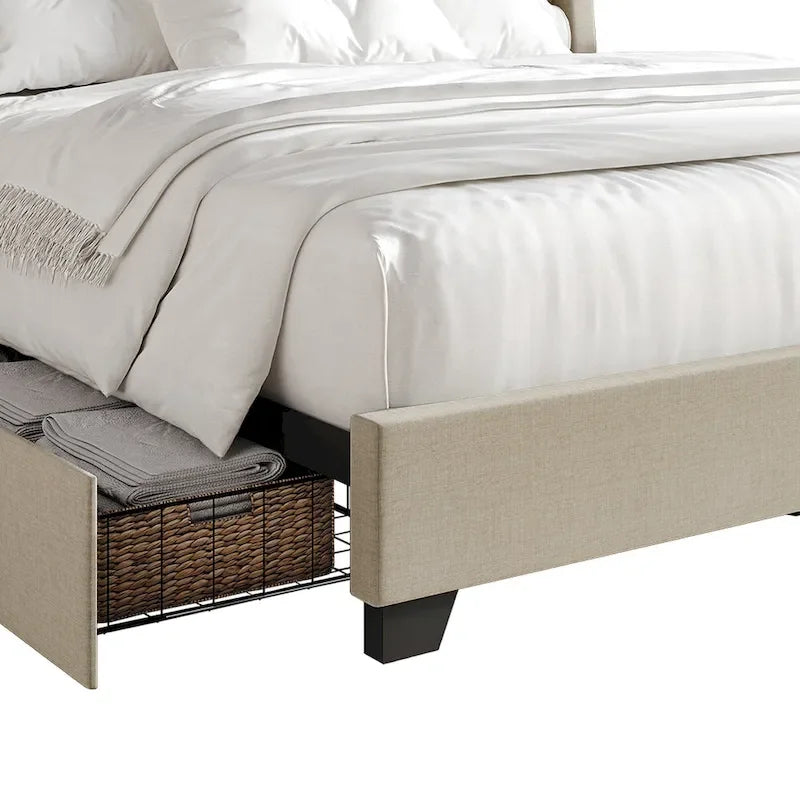 Letto imbottito Wingback con borchie cromate e cassetti contenitore